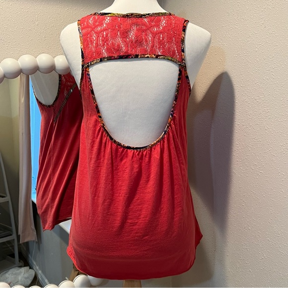 GIMMICKS BY BKE tank top size small cotton lace embellished back cutout - Picture 2 of 12